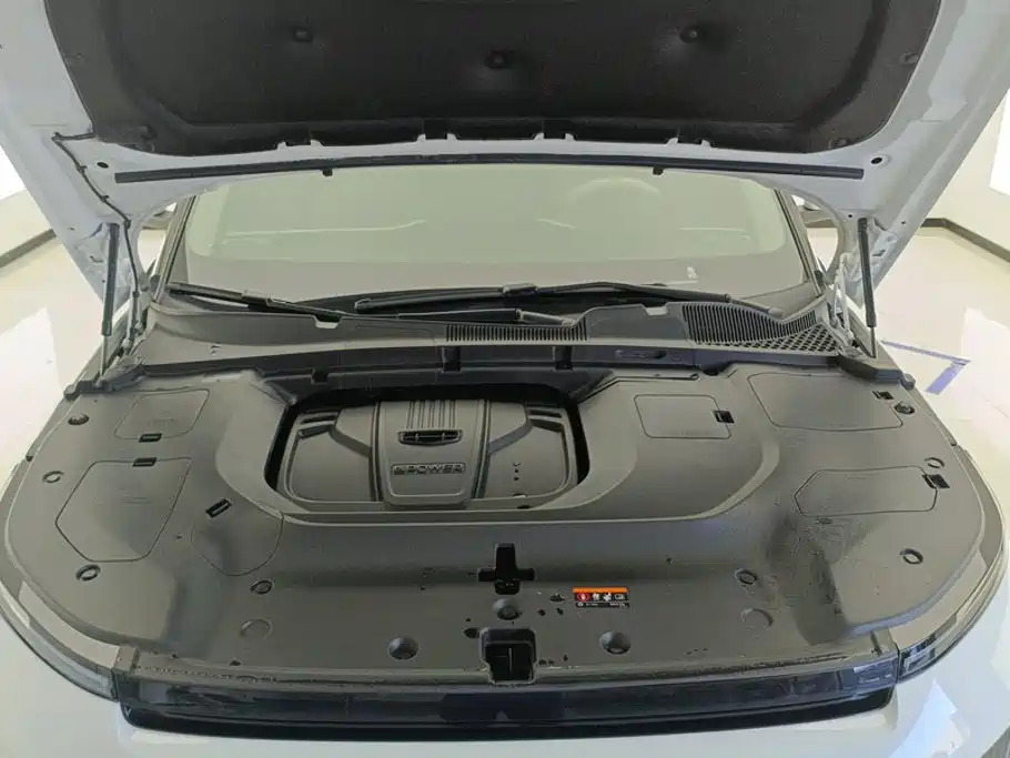Geely Icon — фото 10