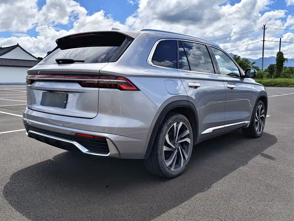 Geely Xingyue L — фото 18