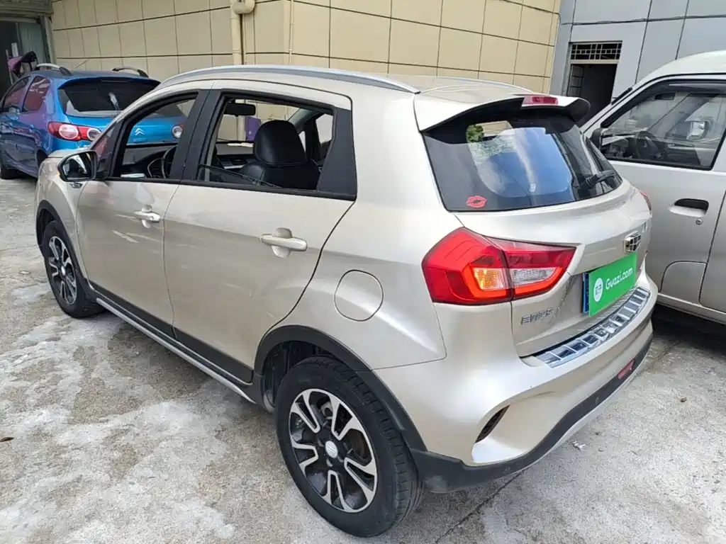 Geely Vision X3 — фото 5