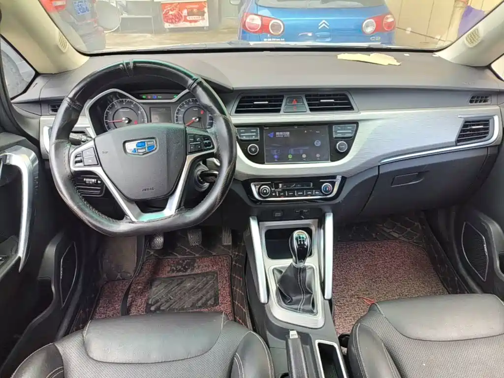 Geely Vision X3 — фото 10