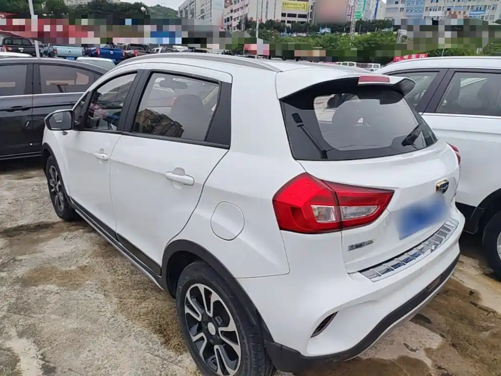 Geely Vision X3 — фото 23