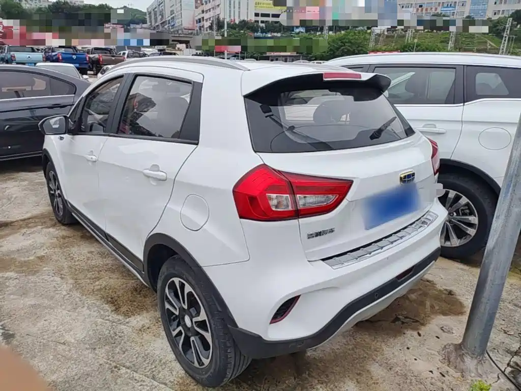 Geely Vision X3 — фото 4