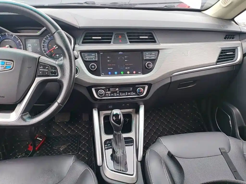 Geely Vision X3 — фото 9