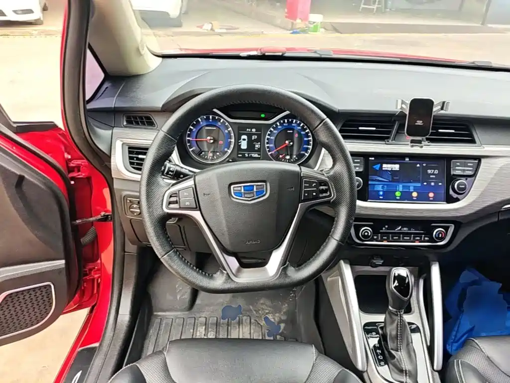Geely Vision X3 — фото 11