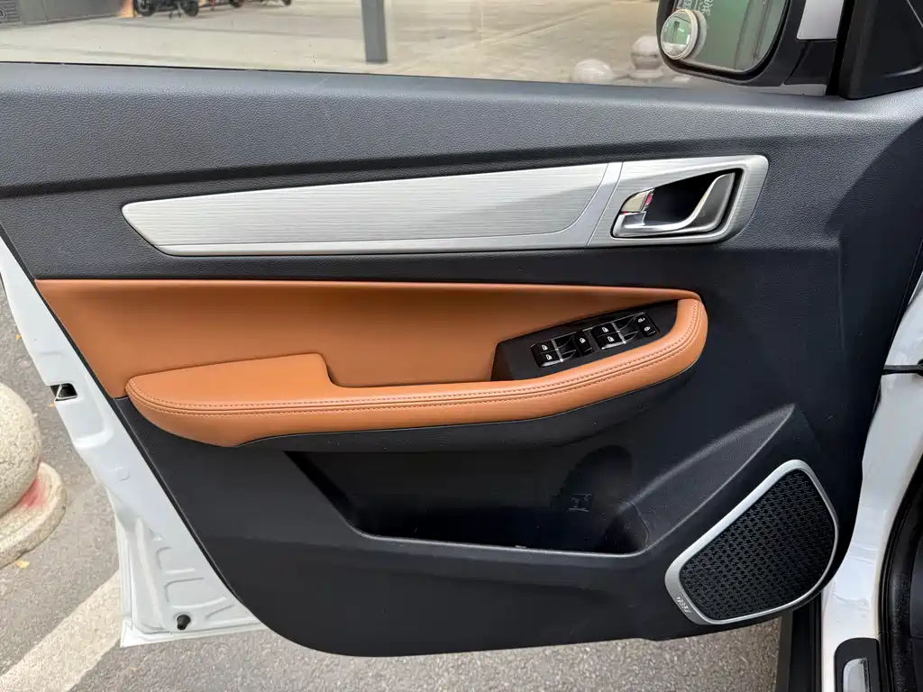 Geely Vision X6 — фото 18