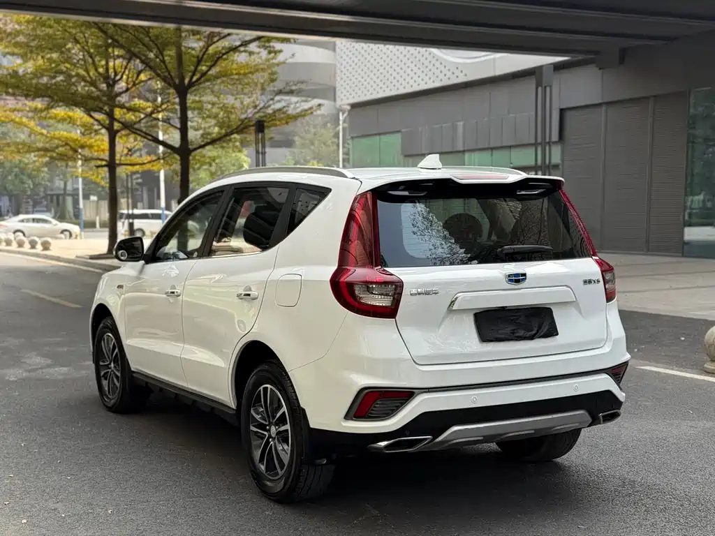 Geely Vision X6 — фото 6