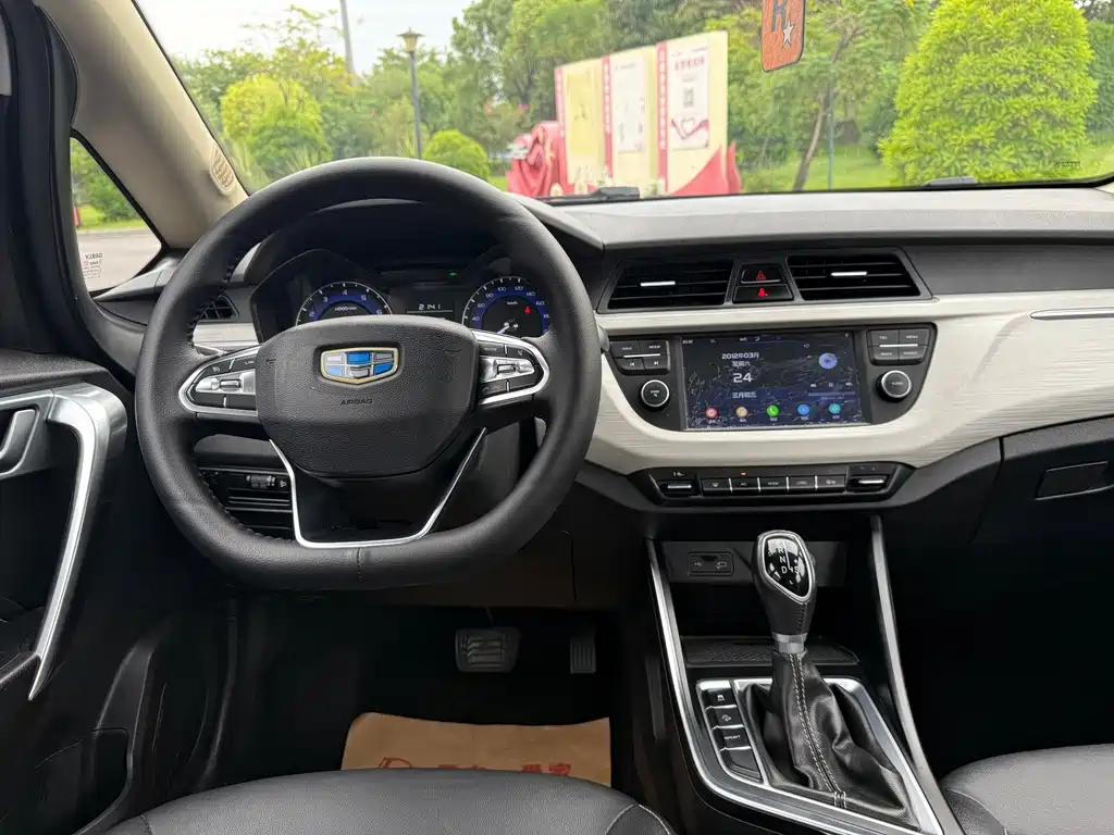 Geely Vision X3 — фото 10