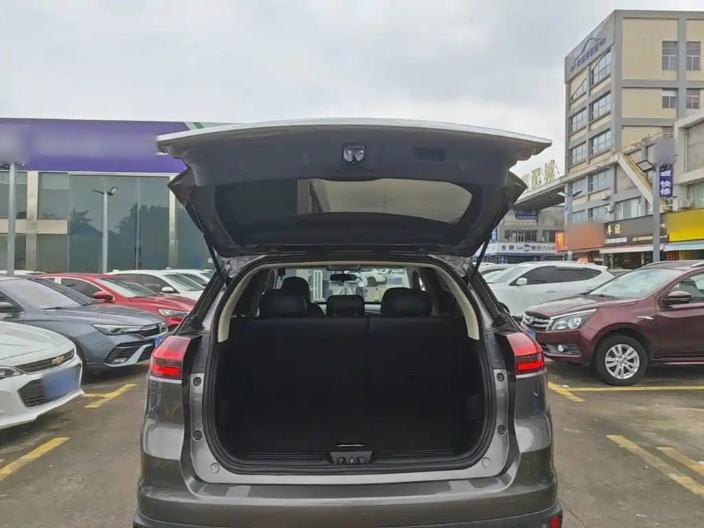 Geely Boyue — фото 19