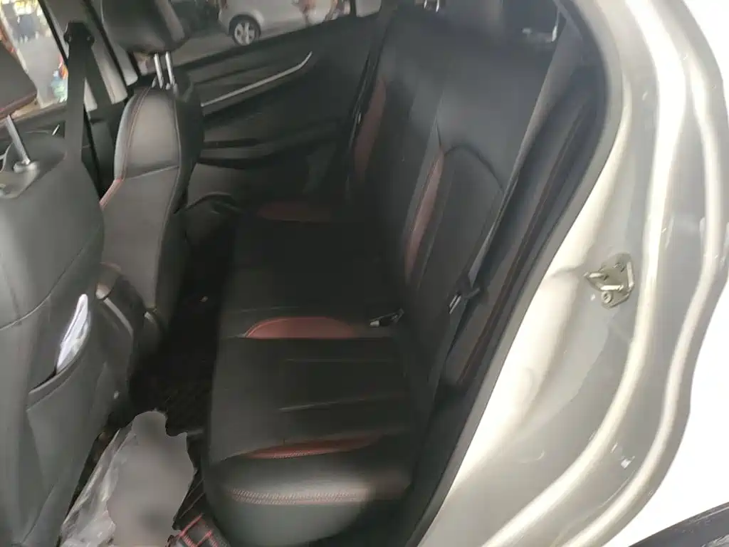 Geely Vision X3 — фото 17