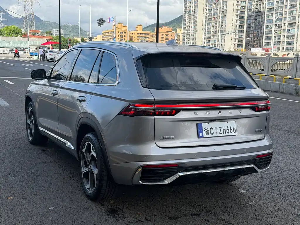 Geely Xingyue L — фото 19
