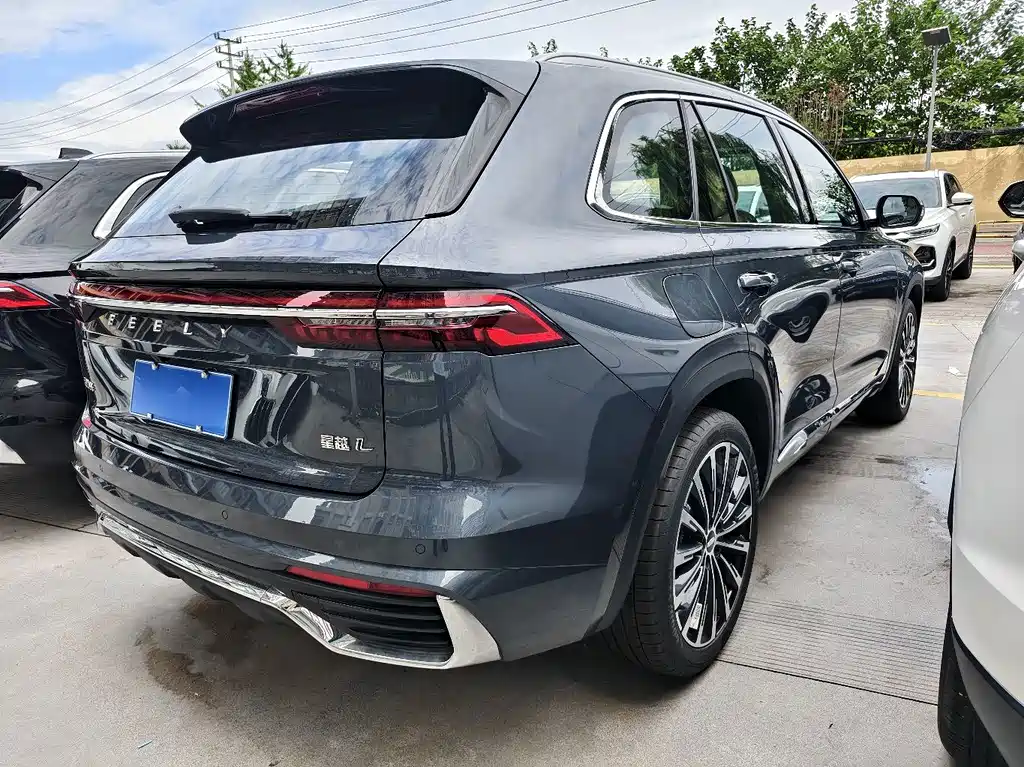 Geely Xingyue L — фото 14
