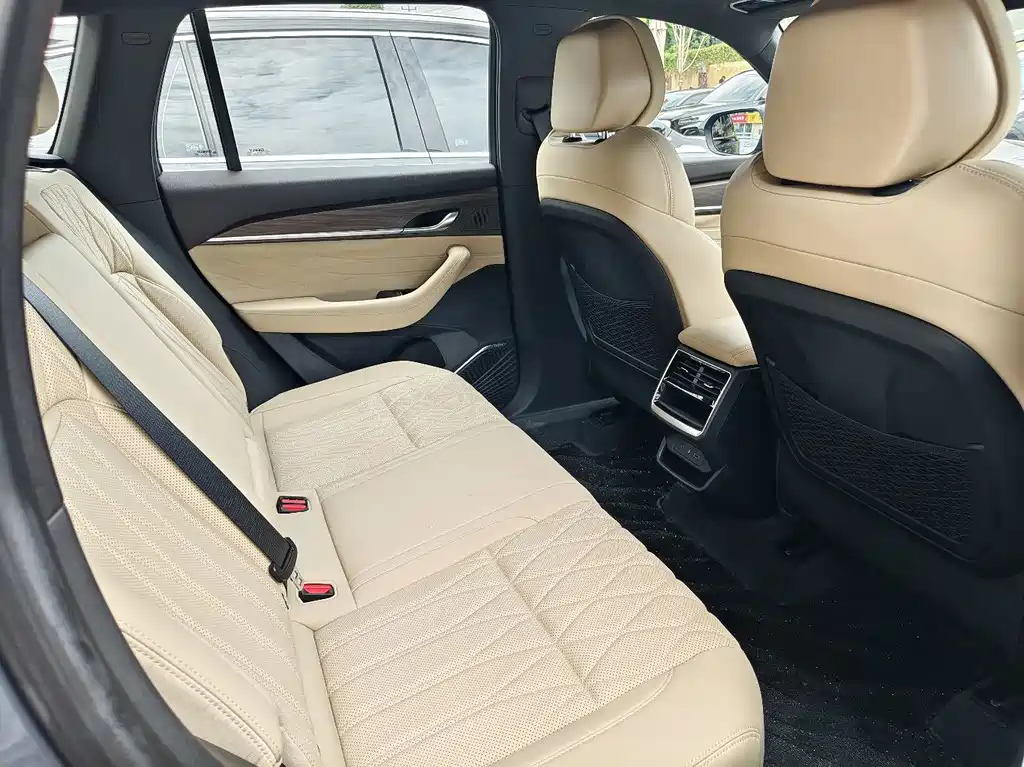 Geely Xingyue L — фото 10