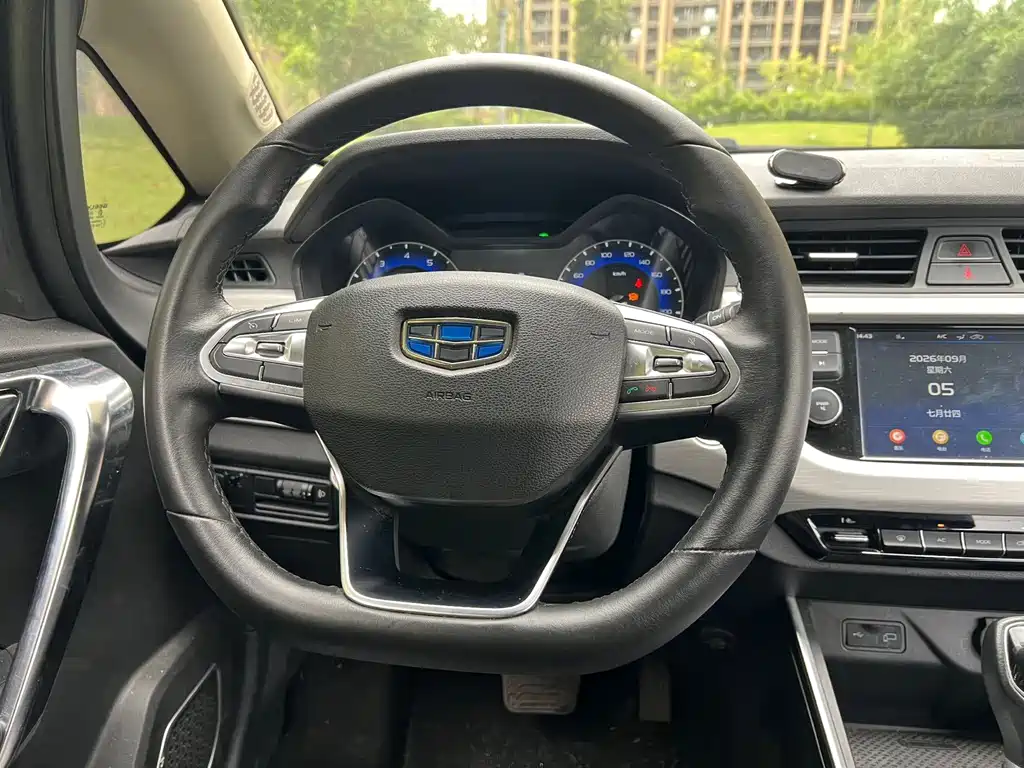 Geely Vision X3 — фото 4