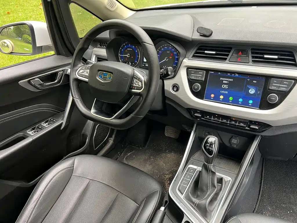 Geely Vision X3 — фото 8