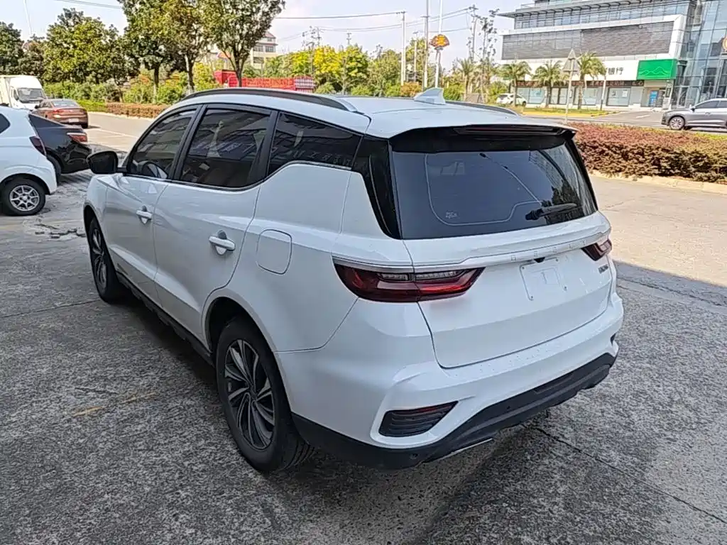 Geely Vision X6 — фото 5