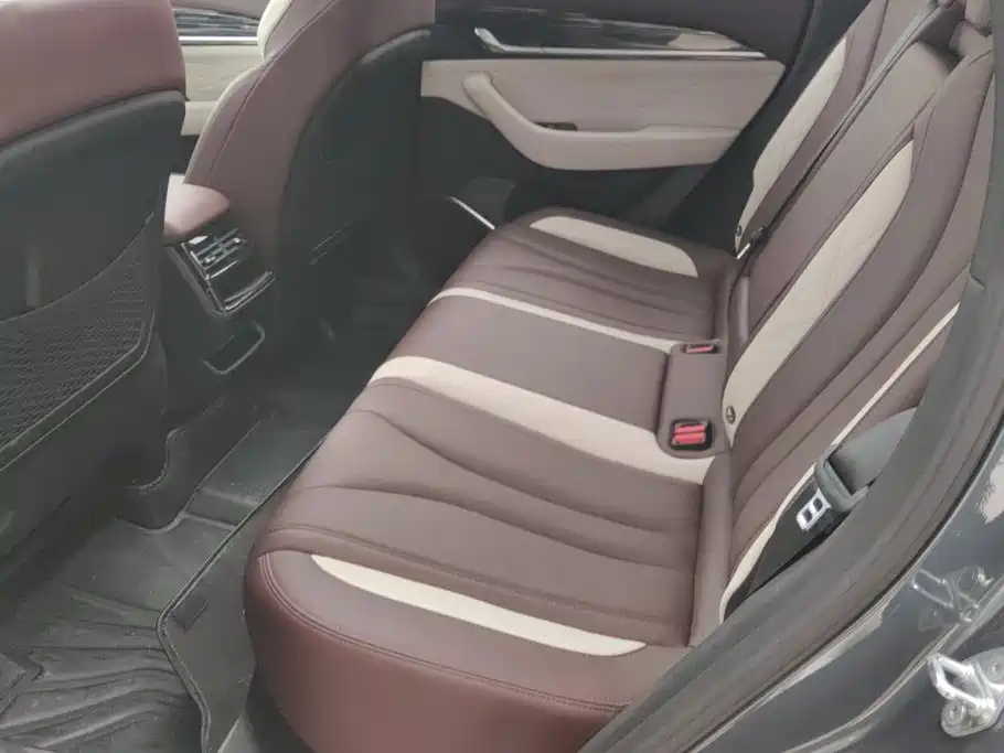Geely Xingyue L — фото 11