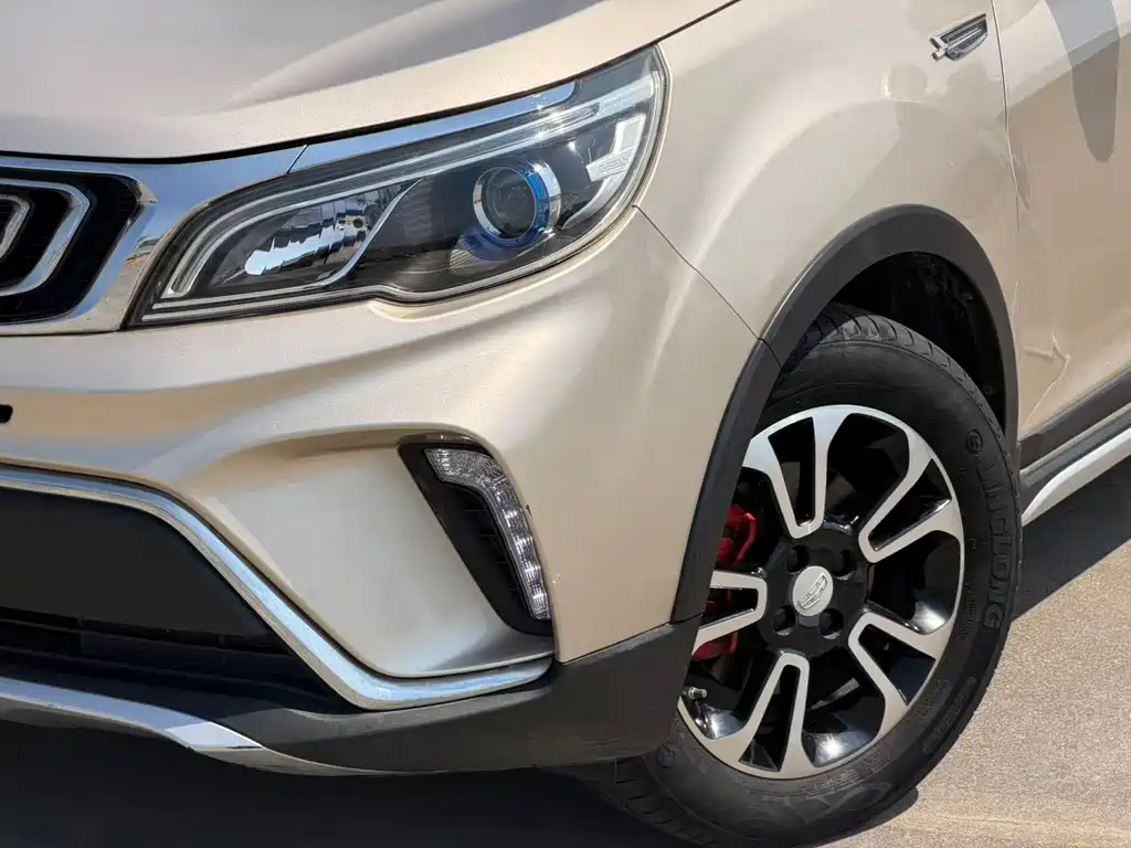 Geely Vision X3 — фото 3