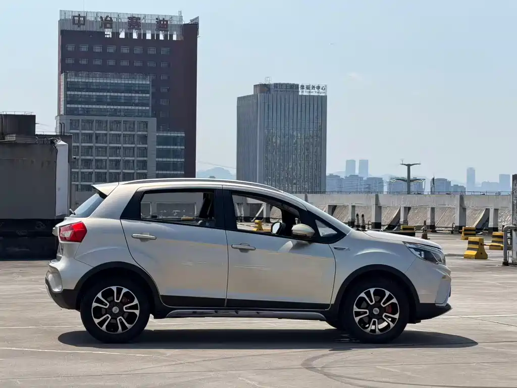 Geely Vision X3 — фото 4