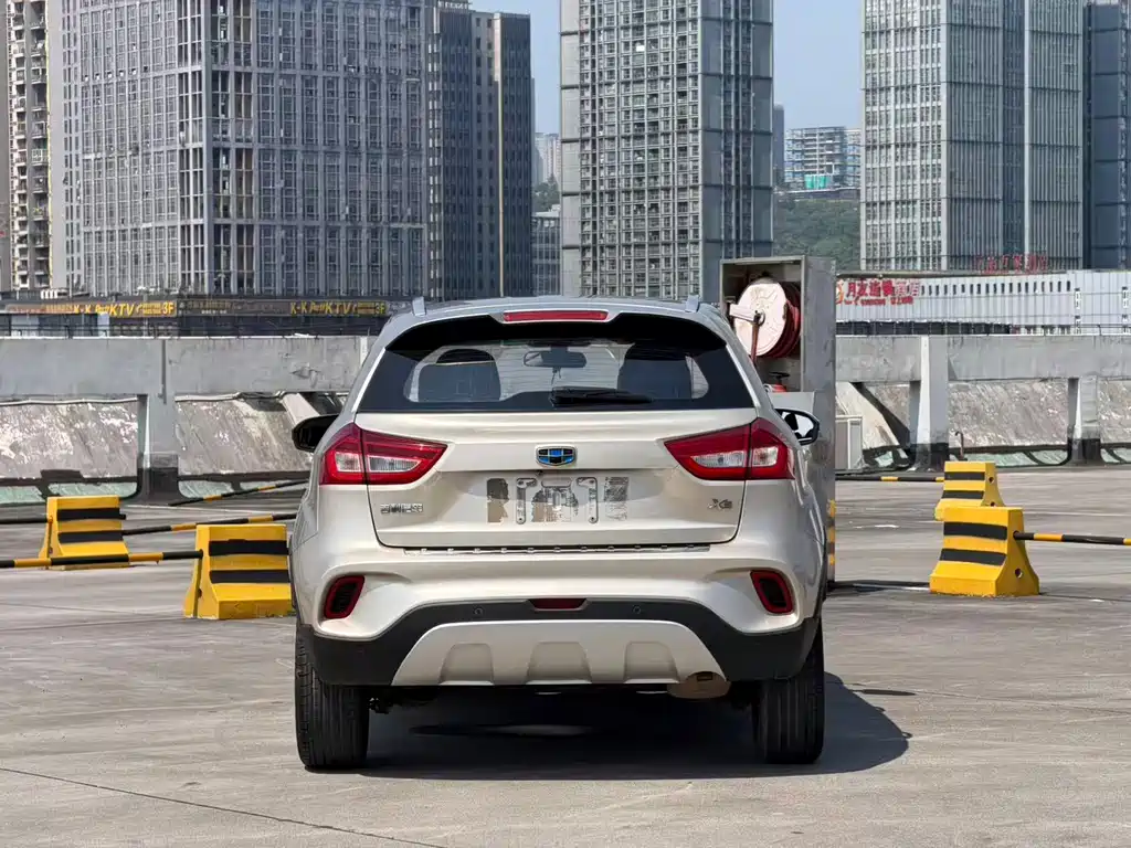 Geely Vision X3 — фото 6