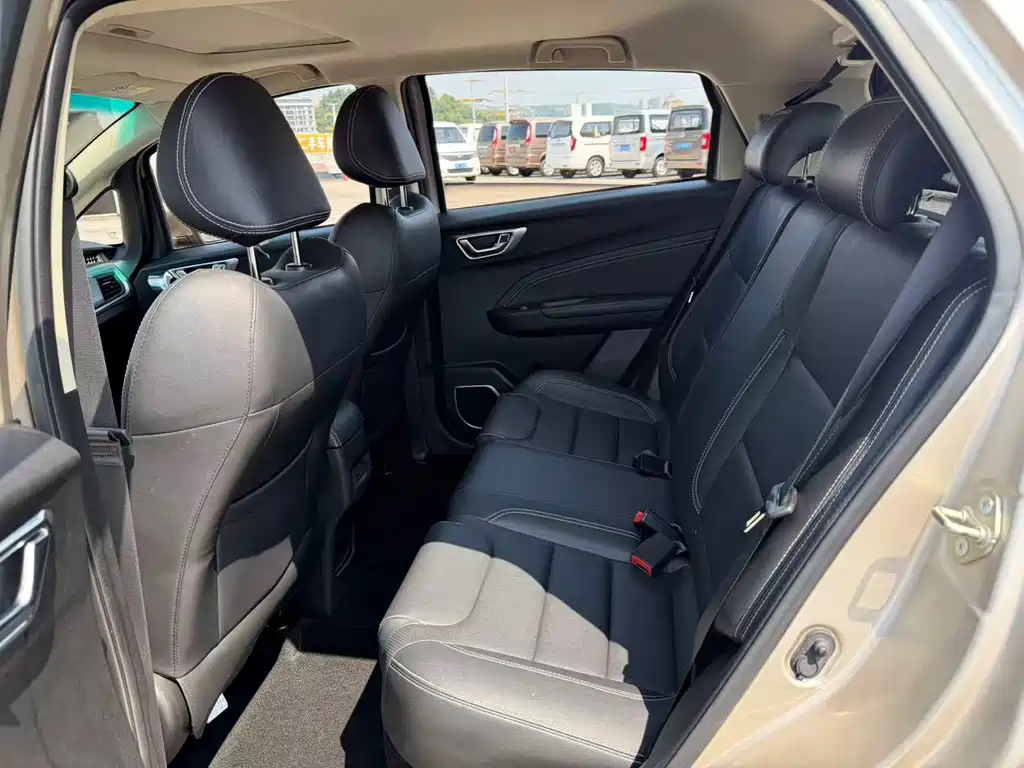 Geely Vision X3 — фото 8