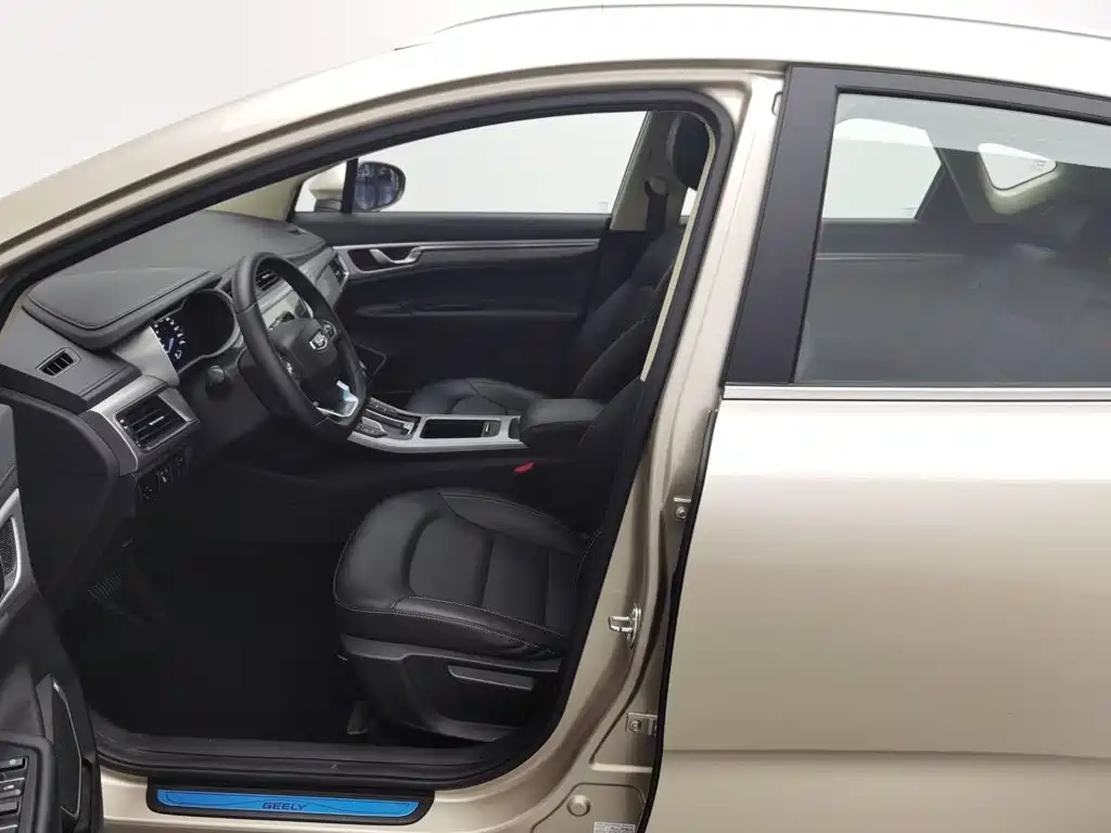 Geely Emgrand GS — фото 10