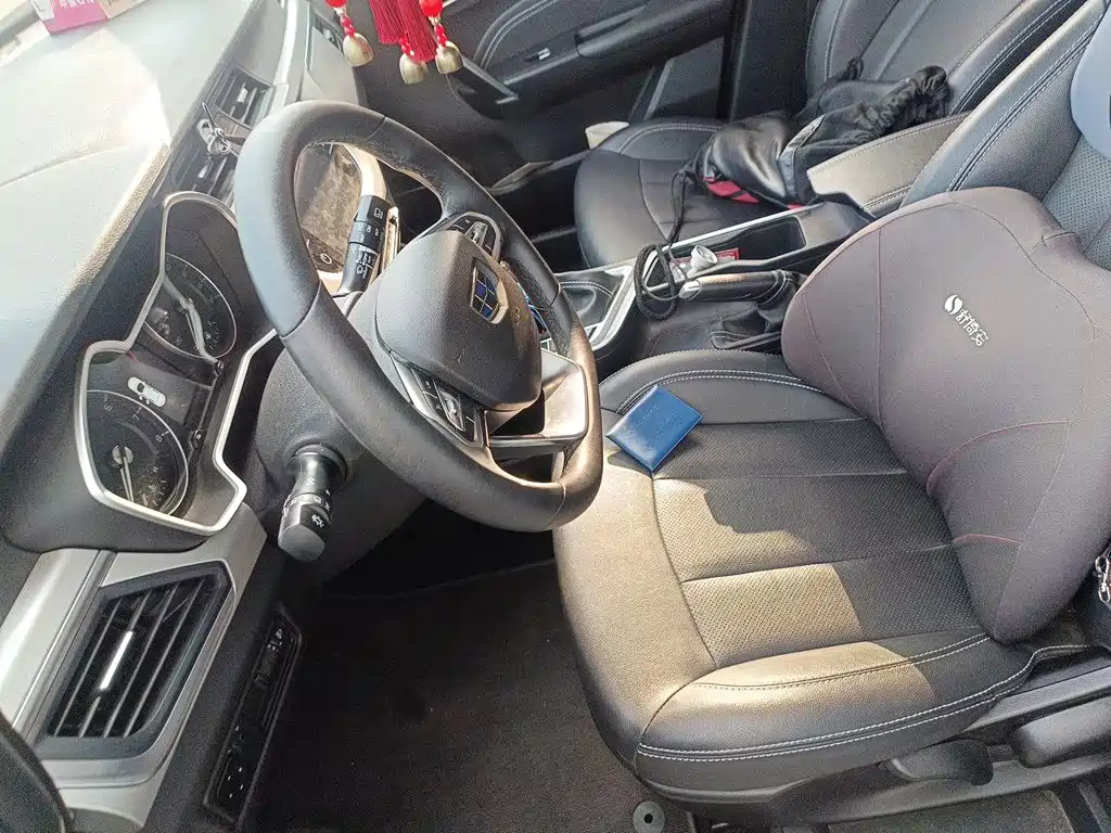 Geely Vision X3 — фото 8