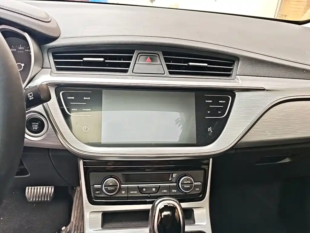 Geely Emgrand GS — фото 13
