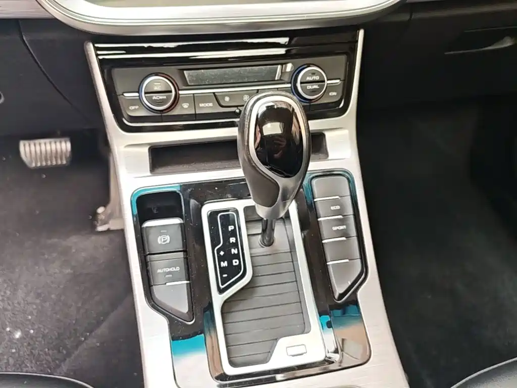 Geely Emgrand GS — фото 14