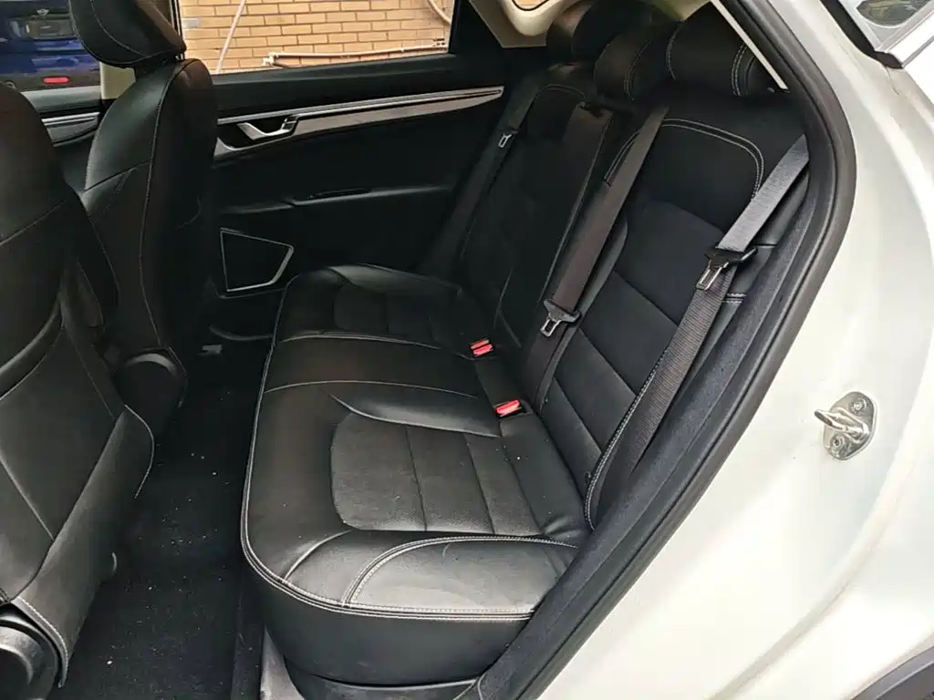 Geely Emgrand GS — фото 17