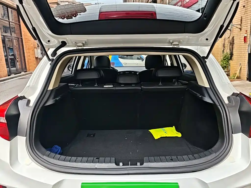 Geely Emgrand GS — фото 19