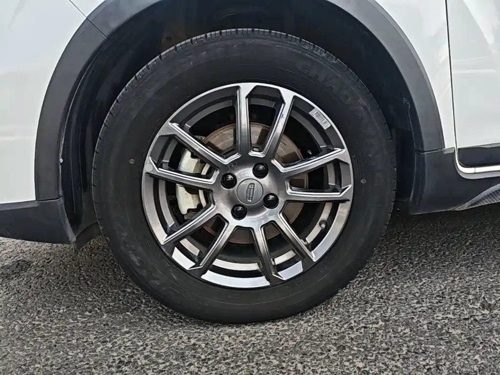 Geely Vision X3 — фото 23