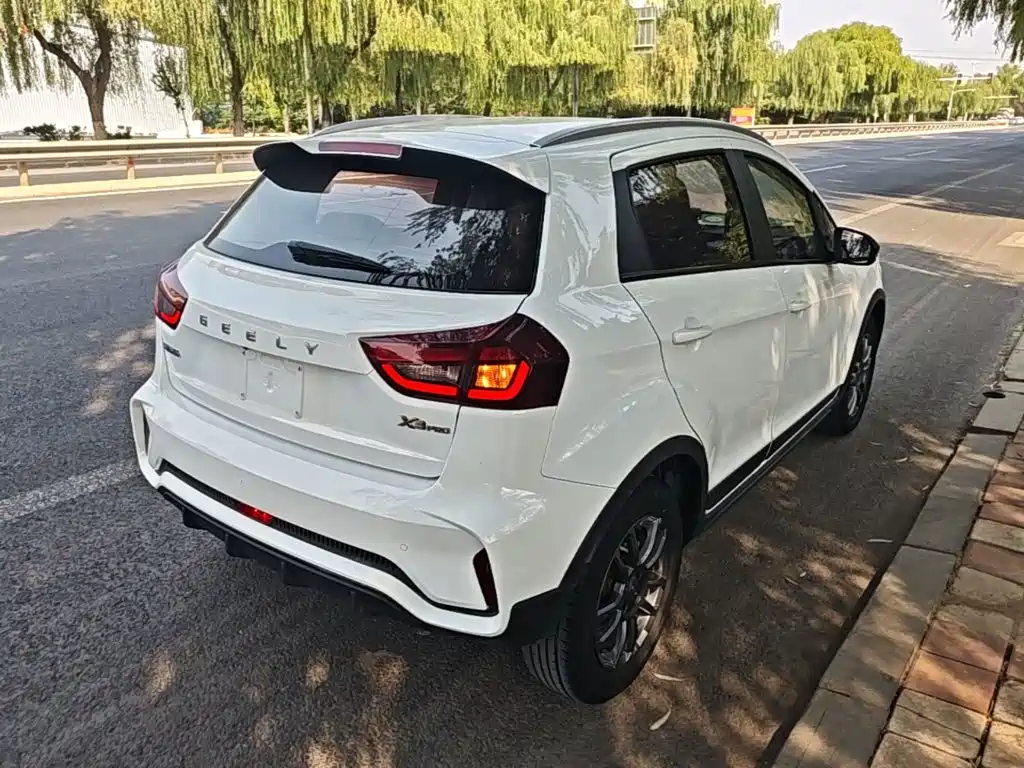 Geely Vision X3 — фото 7