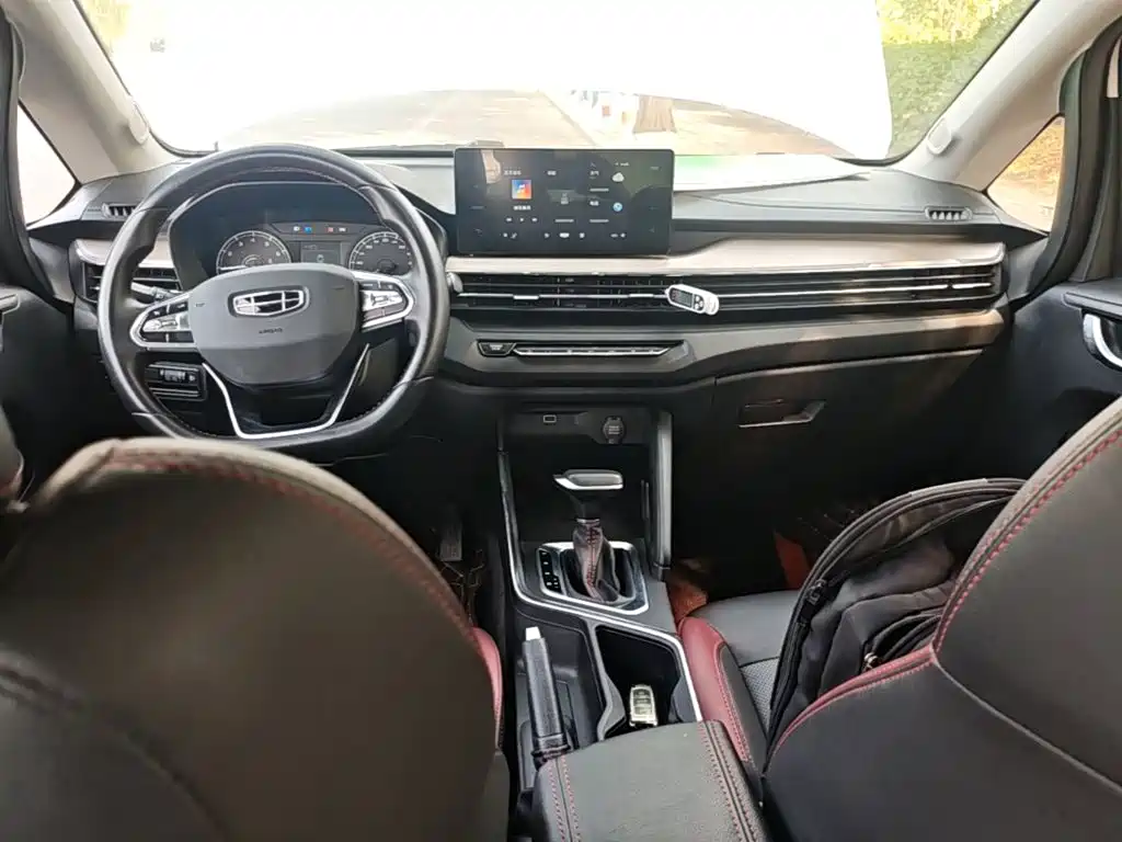 Geely Vision X3 — фото 10
