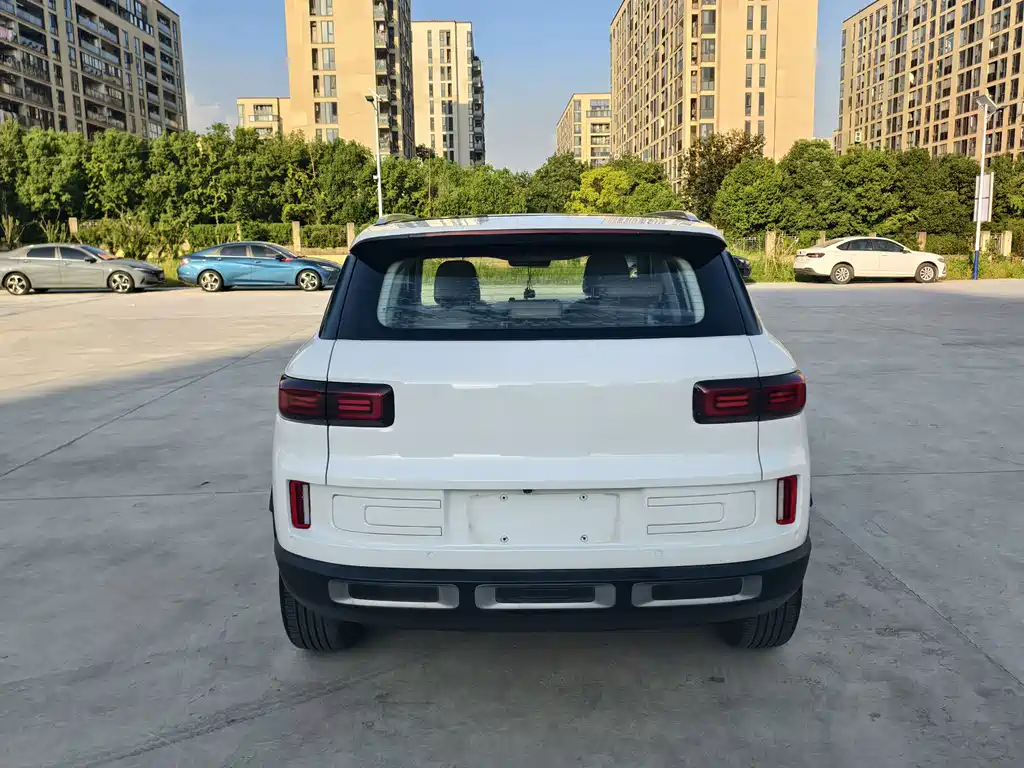 Geely Icon — фото 4