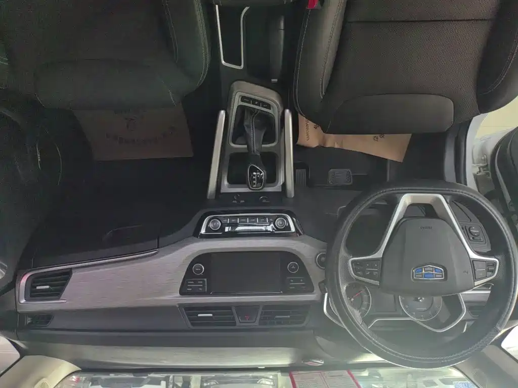 Geely Vision X3 — фото 13