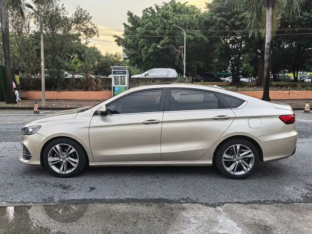 Geely Binrui — фото 4