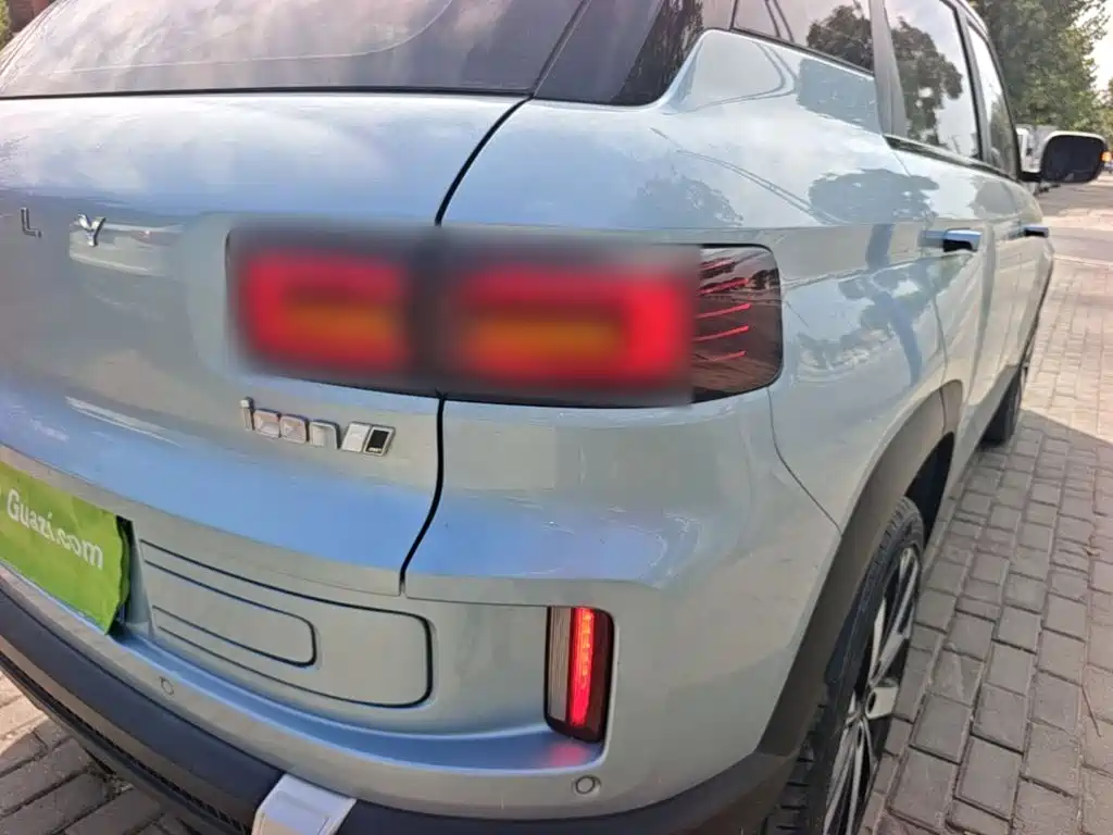 Geely Icon — фото 8