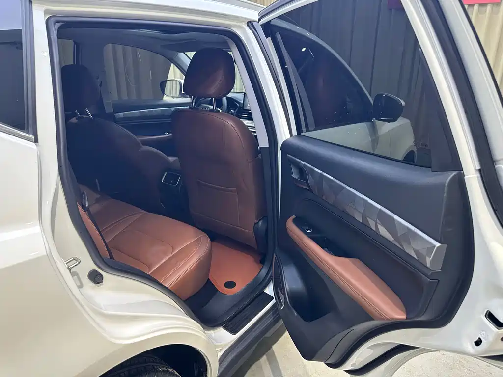 Geely Vision X6 — фото 17