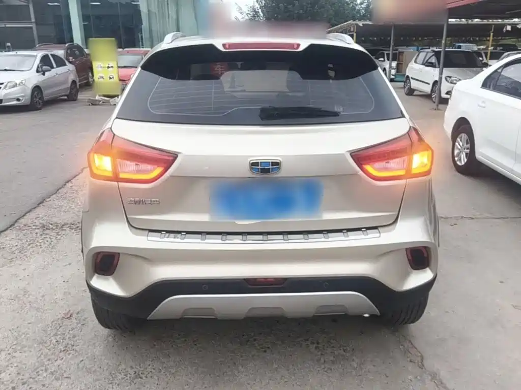 Geely Vision X3 — фото 6