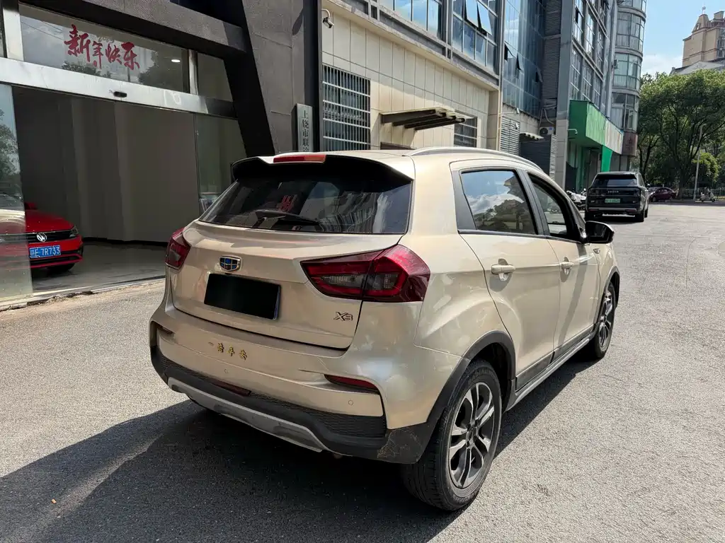 Geely Vision X3 — фото 6