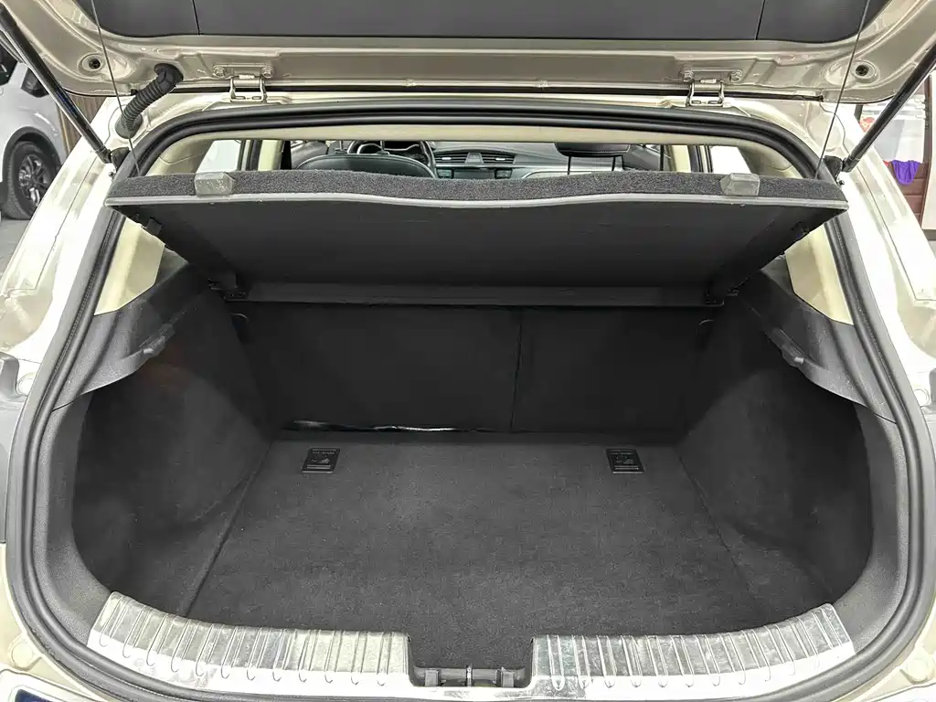 Geely Emgrand GS — фото 14