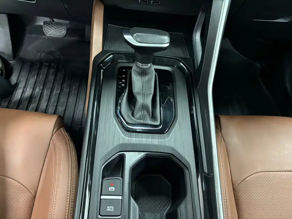 Geely Vision X6 — фото 14