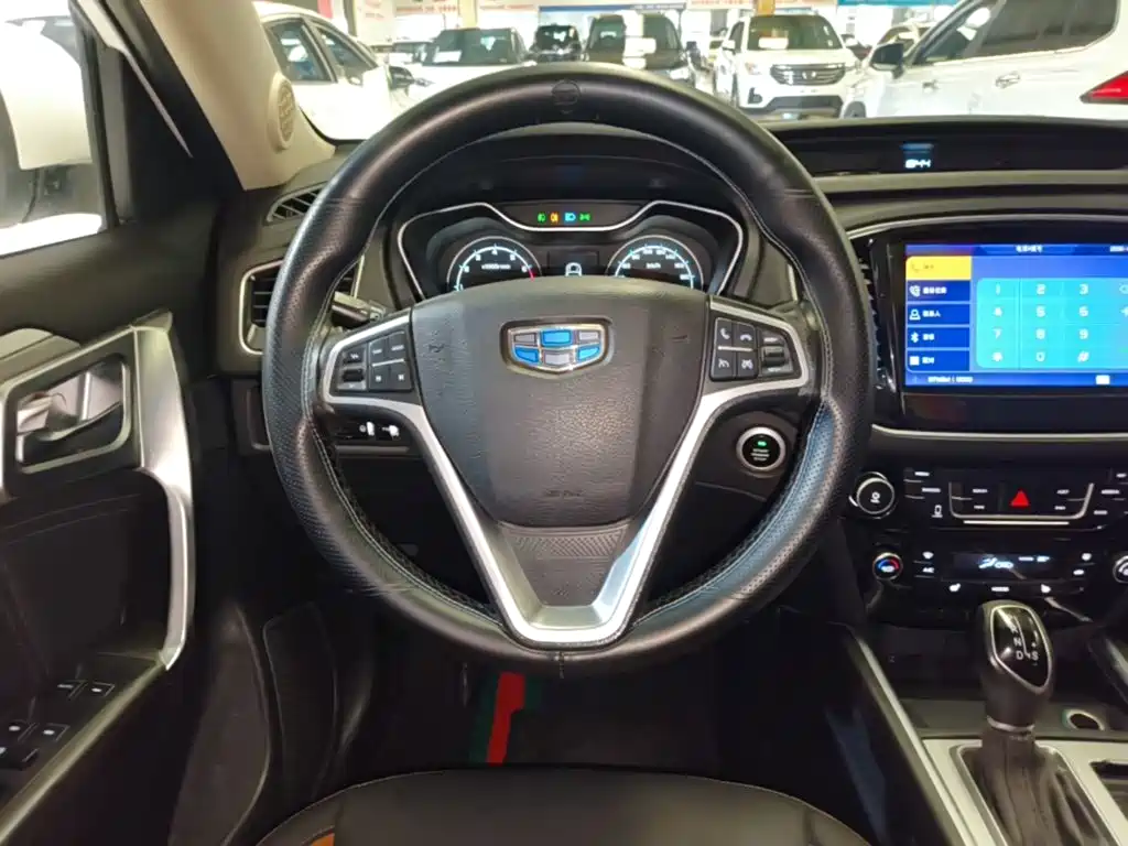 Geely Vision X6 — фото 11