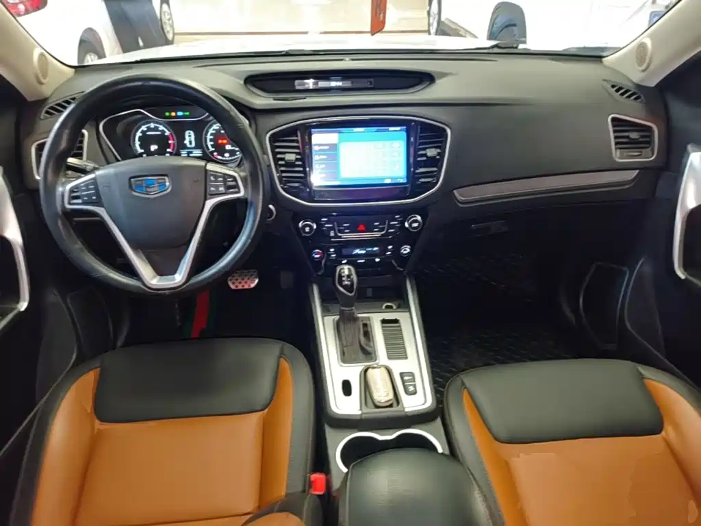 Geely Vision X6 — фото 10