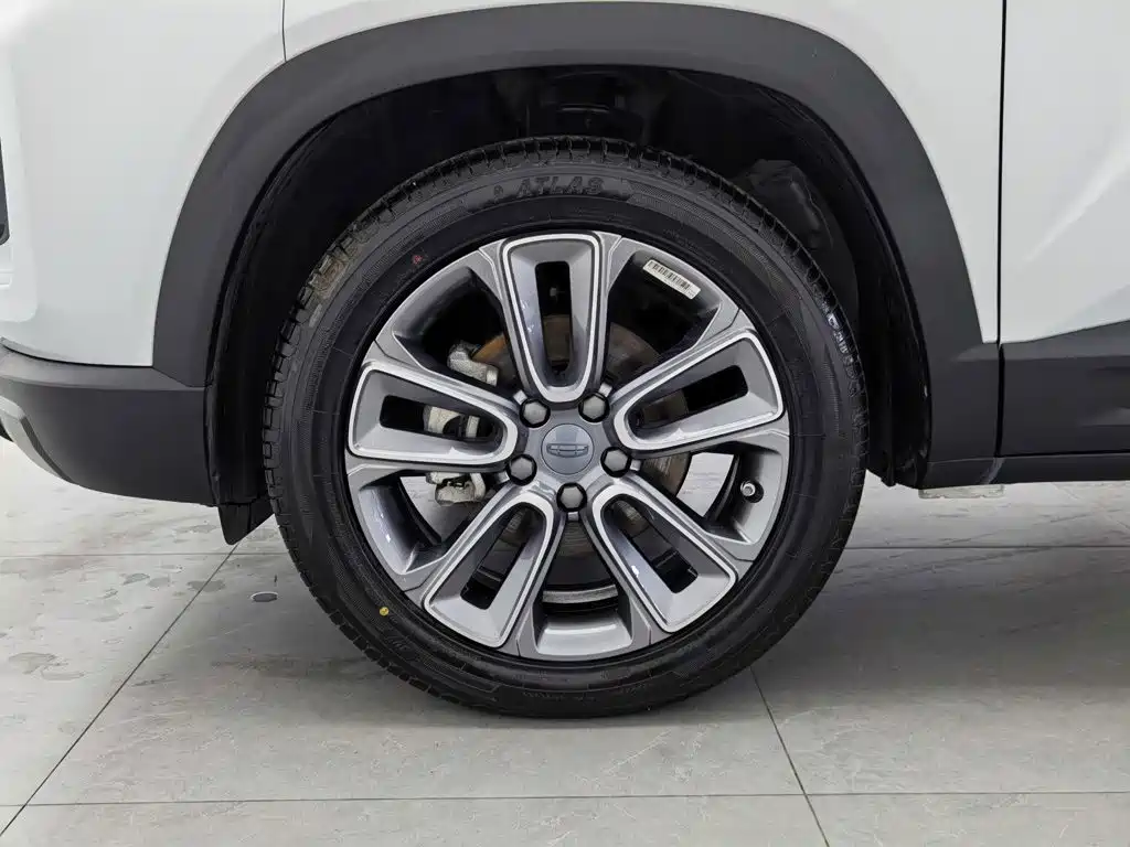 Geely Icon — фото 17