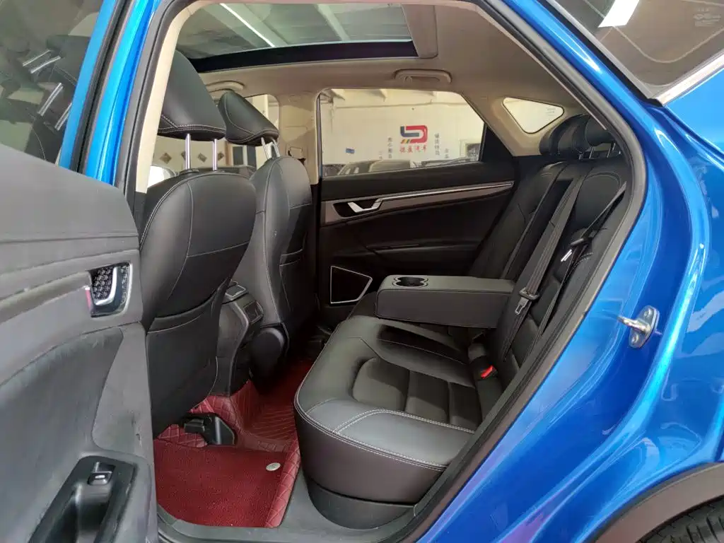 Geely Emgrand GS — фото 10