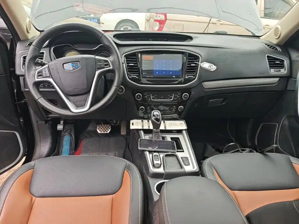 Geely Vision X6 — фото 10