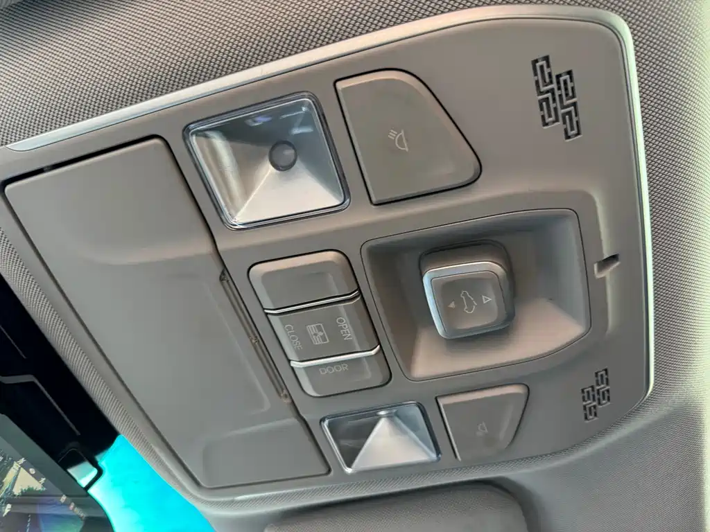 Geely Borui — фото 23