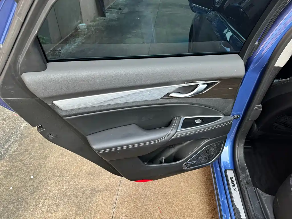 Geely Borui — фото 9