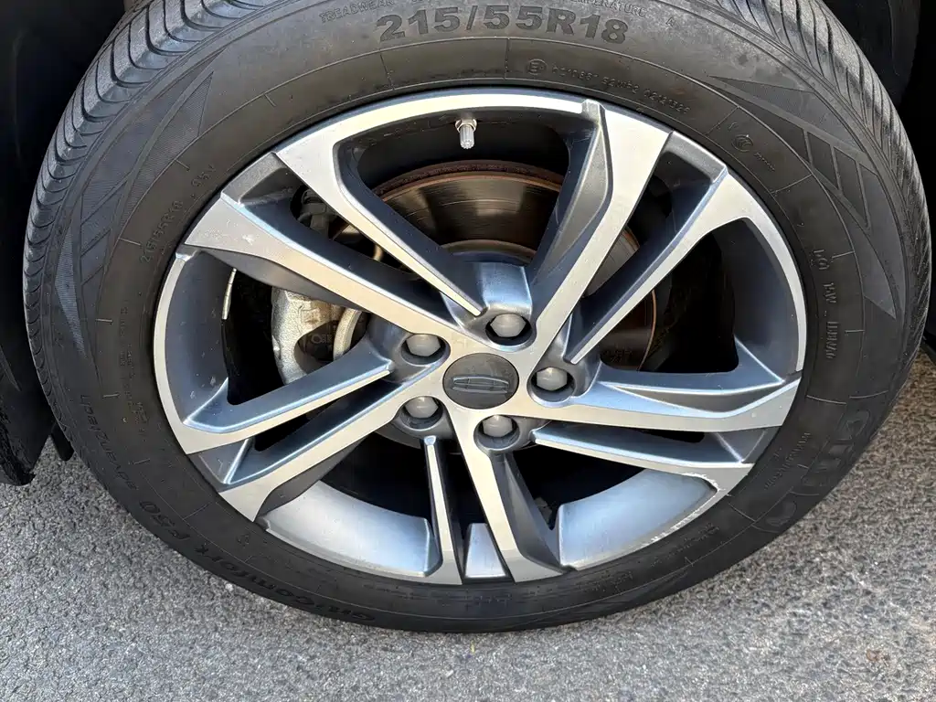Geely Binyue — фото 19